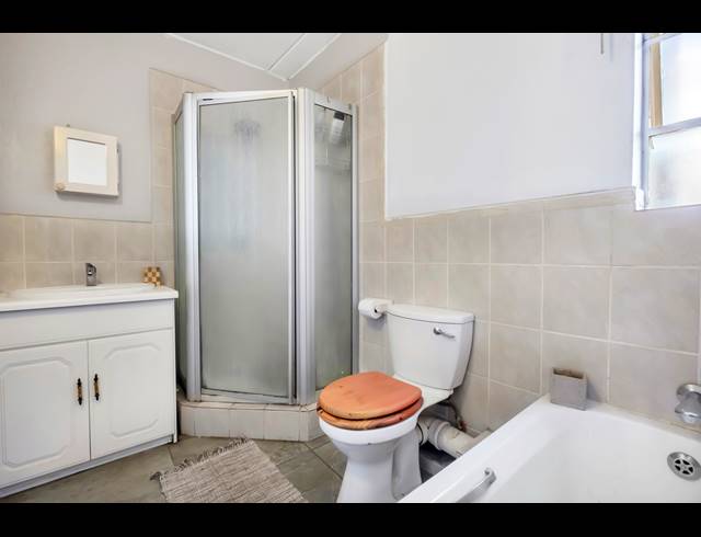 3 BEDROOM APARTMENT FOR SALE IN WINDSOR EAST